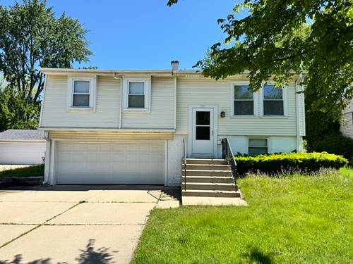 55 W Green Meadows, Streamwood, IL 60107