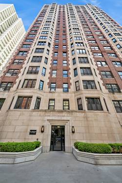 421 W Melrose Unit 17D, Chicago, IL 60657
