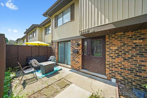 7333 Winthrop Unit 10, Downers Grove, IL 60516