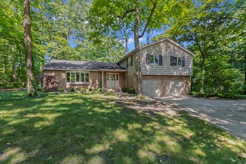 94 E Foster, Roselle, IL 60172