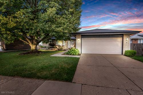 1015 Bowie, Carol Stream, IL 60188