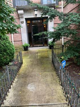 1367 E 64th Unit 2, Chicago, IL 60637
