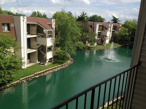 193 N Waters Edge Unit 302, Glendale Heights, IL 60139