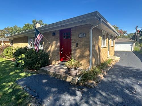 1317 N Mitchell, Arlington Heights, IL 60004