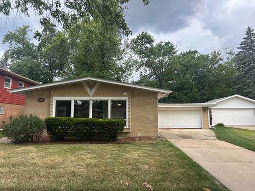 330 W Holly, Glenwood, IL 60425