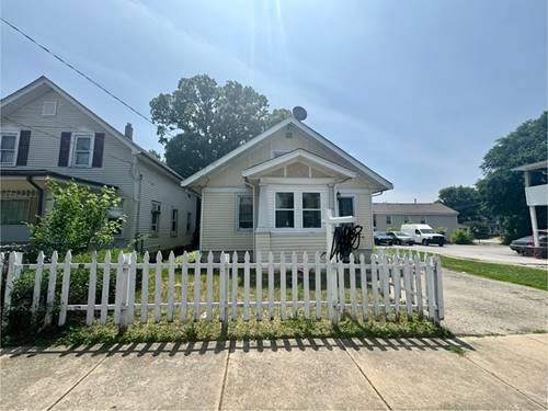 109 Seminary, Aurora, IL 60505