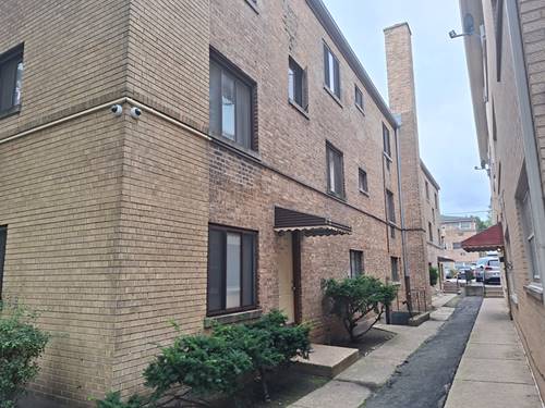 2038 W Jarvis Unit 2F, Chicago, IL 60645