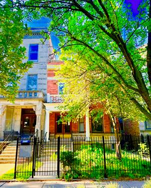 851 W Oakdale Unit 2, Chicago, IL 60657