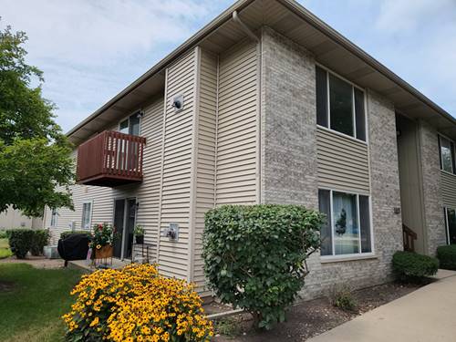 500 Westwood Unit B, Crystal Lake, IL 60014