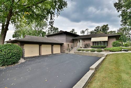 7976 Clarendon Hills, Willowbrook, IL 60527