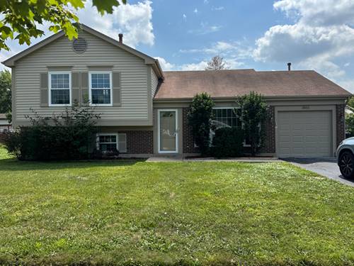 1865 De Forest, Hanover Park, IL 60133