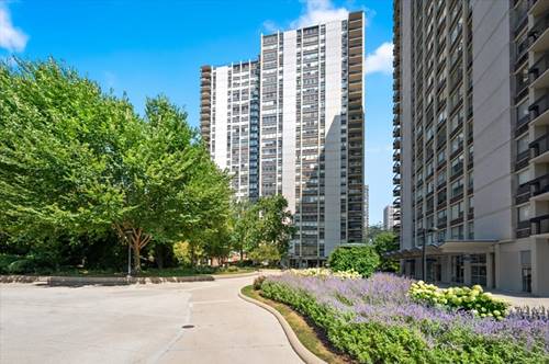 1360 N Sandburg Unit 1209C, Chicago, IL 60610