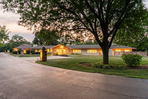 208 Brookdale, Palatine, IL 60067