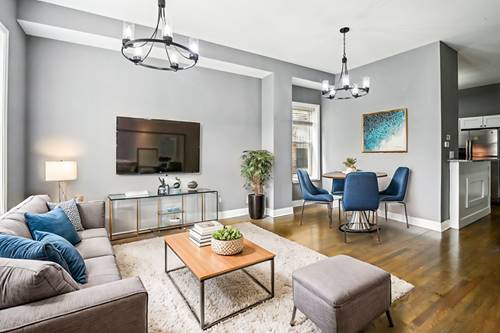 3348 W Le Moyne, Chicago, IL 60651