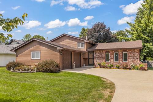 1135 Hidden Spring, Naperville, IL 60540
