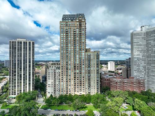 2550 N Lakeview Unit S2502, Chicago, IL 60614