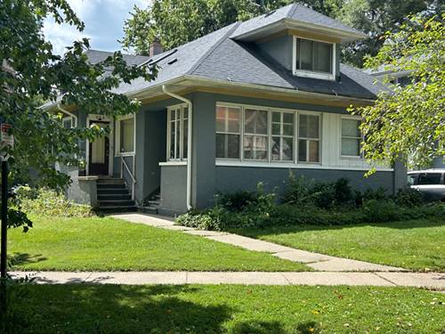 322 College, Dekalb, IL 60115
