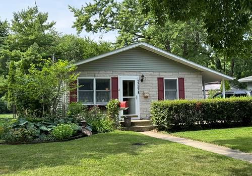 1737 Seaman, Dekalb, IL 60115