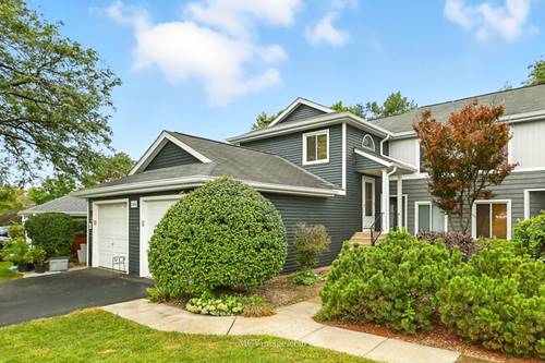 2486 Brunswick Unit A2, Woodridge, IL 60517
