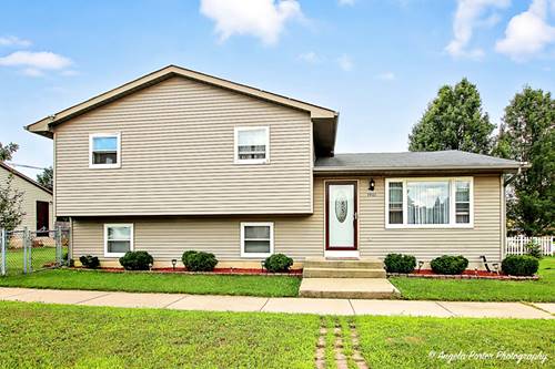 1901 Gilboa, Zion, IL 60099