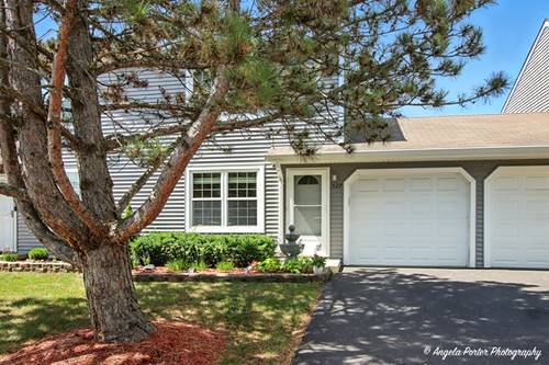 527 Normandie, Round Lake Beach, IL 60073