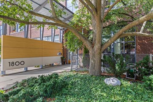 1800 Ridge Unit 107, Evanston, IL 60201