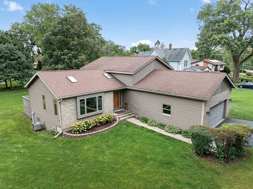 458 Lake, Crystal Lake, IL 60014