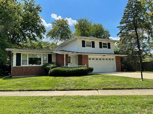 804 W Manor, Glenwood, IL 60425