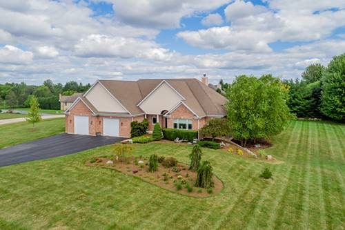 560 Birch Hollow, Antioch, IL 60002