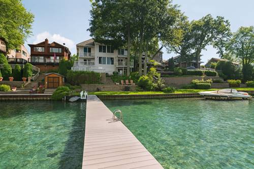19330 W Lake View, Mundelein, IL 60060