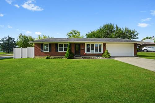 821 Surrey, Streamwood, IL 60107