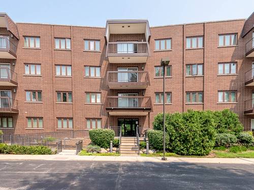 400 E Dundee Unit 405C, Buffalo Grove, IL 60089