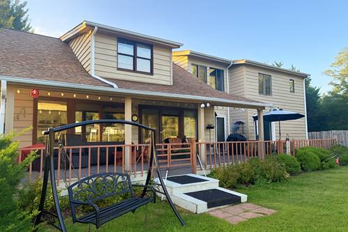 1439 Lowe, Algonquin, IL 60102