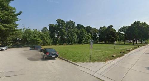 6621 N Oak Park, Niles, IL 60714