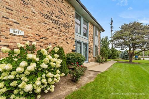 8337 Portsmouth Unit D, Darien, IL 60561