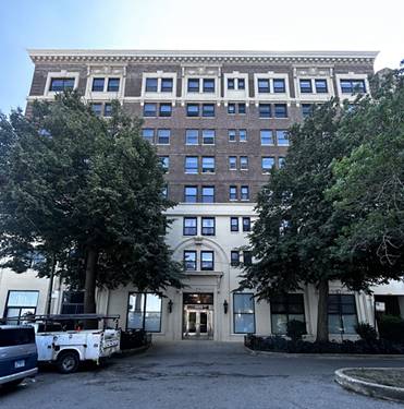 1205 W Sherwin Unit 412, Chicago, IL 60626