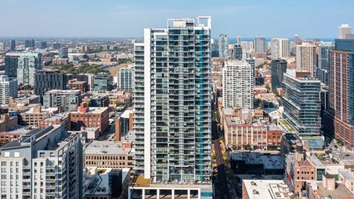 303 W Ohio Unit 2202, Chicago, IL 60654
