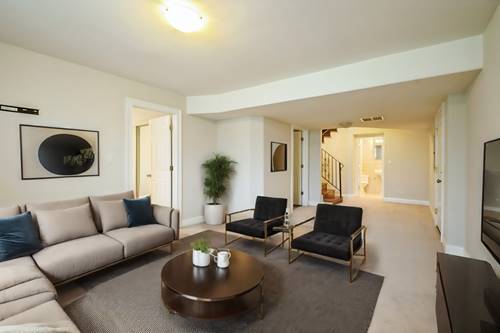 5013 S King Unit 1W, Chicago, IL 60615