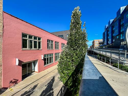 2418 W Bloomingdale Unit C2, Chicago, IL 60647
