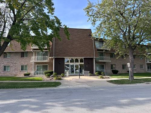 3240 N Manor Unit 130, Lansing, IL 60438