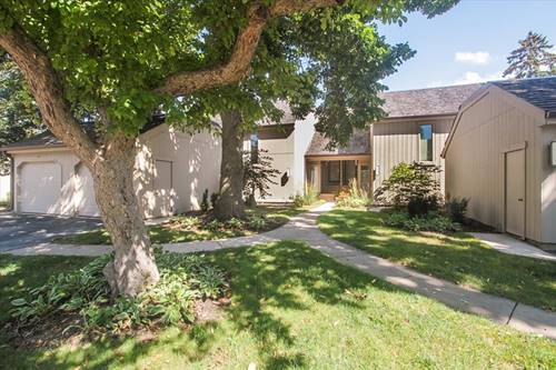 78A Foxwood Unit M169, Lake Barrington, IL 60010