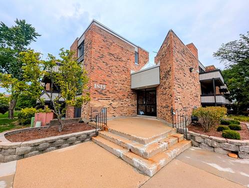 1813 Hemlock Unit 304, Schaumburg, IL 60193
