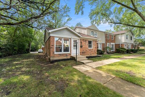 2056 Essex, Streamwood, IL 60107