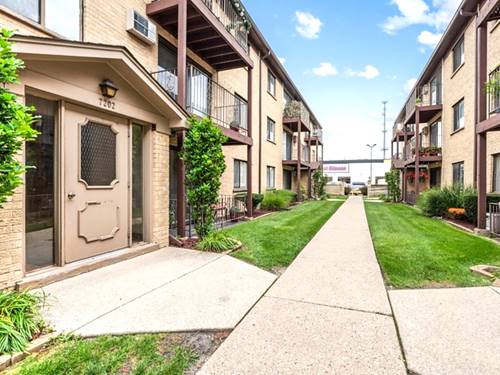 7202 W Wrightwood Unit 2S, Elmwood Park, IL 60707