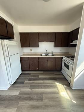 1627 Woodbine Unit 2, Round Lake Beach, IL 60073