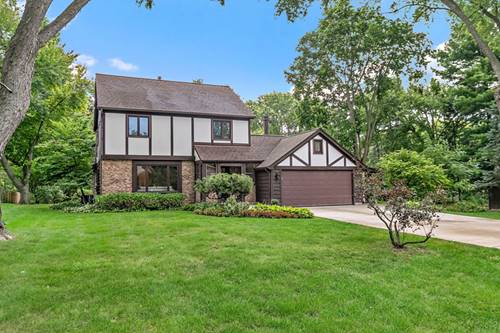 2916 Skyline, Crystal Lake, IL 60012