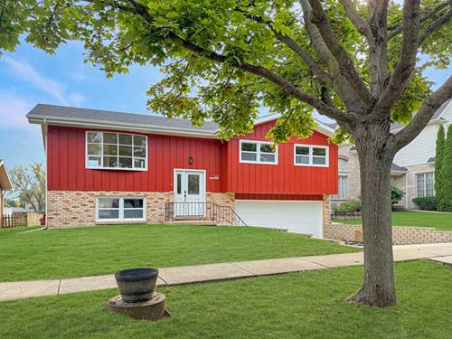 127 Hidden View, Westmont, IL 60559