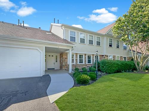 71 Larch Unit B, Schaumburg, IL 60193