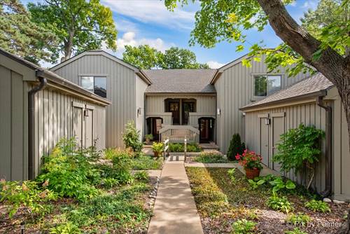 209 Shoreline Unit B, Lake Barrington, IL 60010