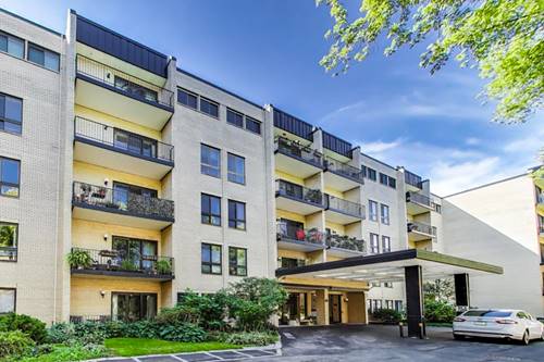 221 N Kenilworth Unit 105, Oak Park, IL 60302